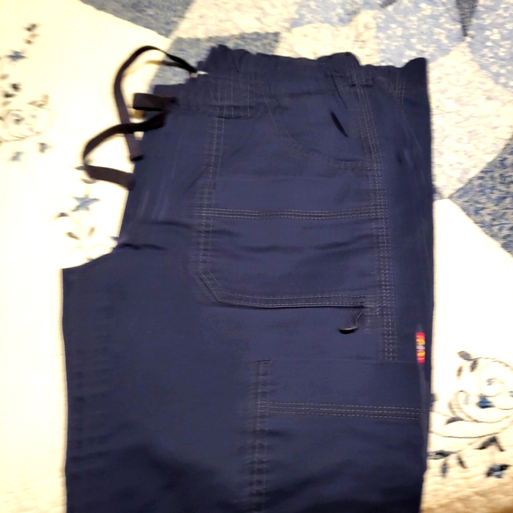Scrub pants